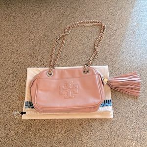 Like new/gently used pink tori burch purse